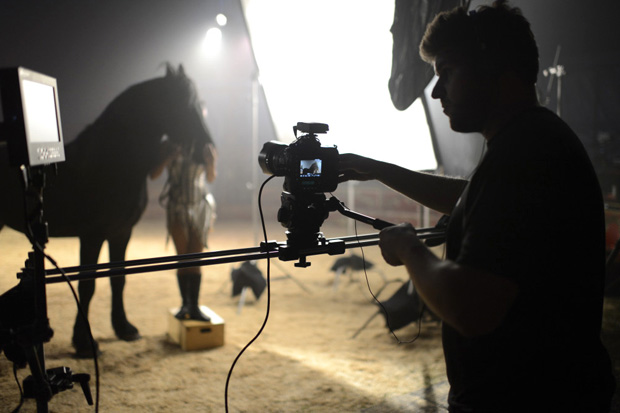 The longer Atlas 30 slider in play for a more dramatic slider shot The longer Atlas 30 slider in play for a more dramatic slider shot